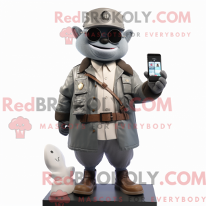 Postava maskota Grey Phone...