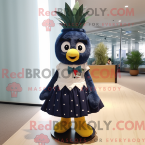 Navy Pineapple maskot...