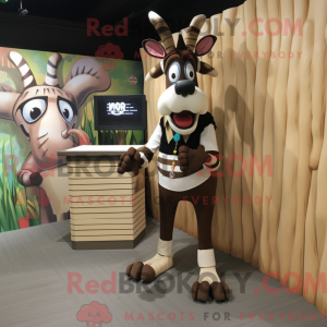 Creme Okapi maskot kostume...