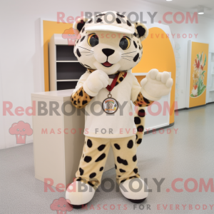 Creme Leopard maskot...