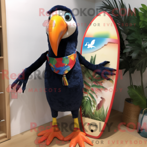 Postava maskota Navy Tucan...