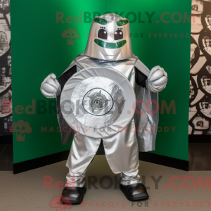 Silver Celtic Shield maskot...
