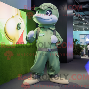 Olive Dolphin maskot...