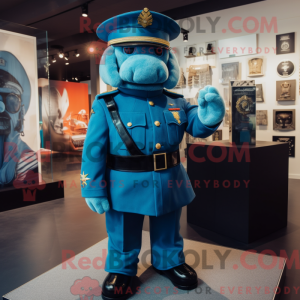 A figura azul da máscara de...