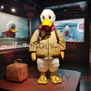 Gold Muscovy Duck maskot...