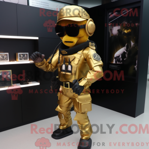 Guld Para Commando maskot...