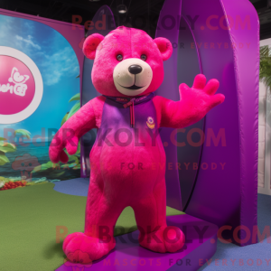 Magenta bamse maskot...