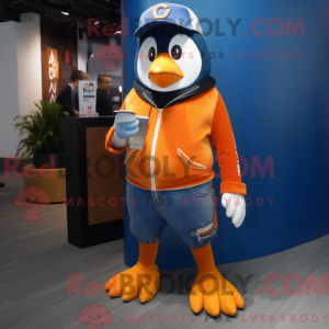 Orange Penguin maskot...