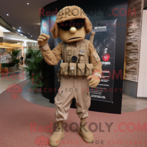 Tan Para Commando maskot...