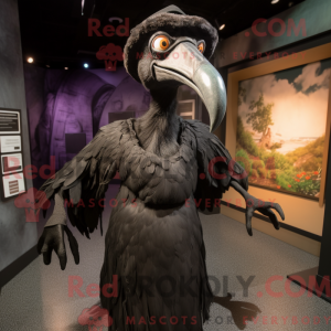 Black Vulture maskot...