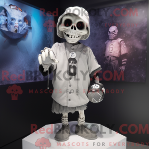 Silver Graveyard maskot...