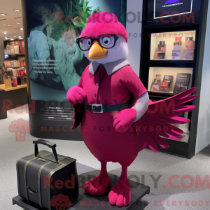 Magenta Pigeon maskot...