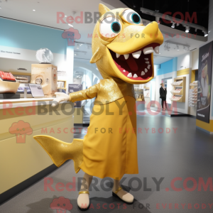 Gold Barracuda maskot...