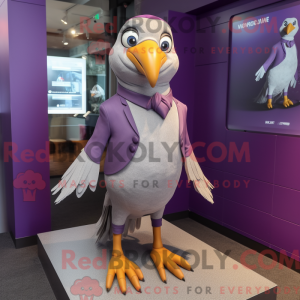 Purple Pigeon maskot...
