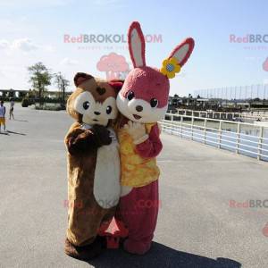 Roze konijn mascotte en bruine cavia - Redbrokoly.com