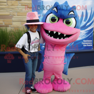 Pink Barracuda maskot...