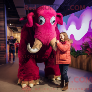 Magenta Mammoth maskot...