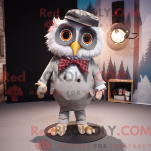 Grey Owl maskot...