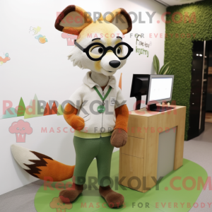 Postava maskota Olive Fox...
