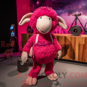 Magenta Merino Sau maskot...