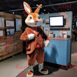 Rust Rabbit maskot kostume...