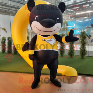 Gold Killer Whale maskot...