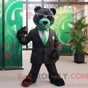 Forest Green Panther maskot...