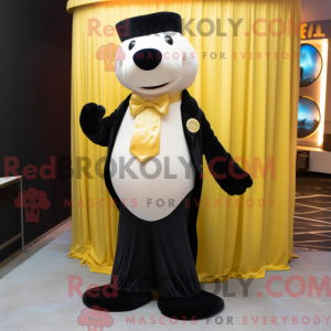 Gold Seal maskot...