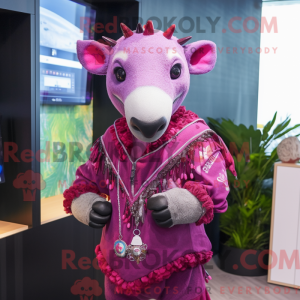 Magenta Tapir maskot...