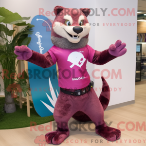 Magenta Marten maskot...