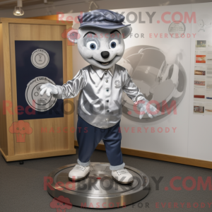 Silver Plate Spinner maskot...