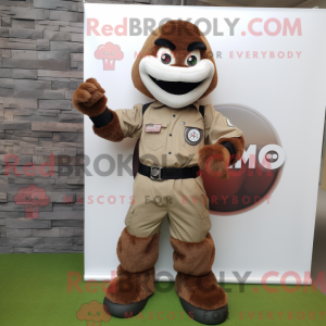 Brun Para Commando maskot...