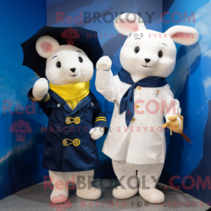 Navy Hermelin maskot...