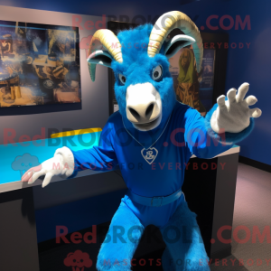 Blue Goat maskot...