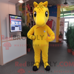 Máscara de Cavalo Amarelo...