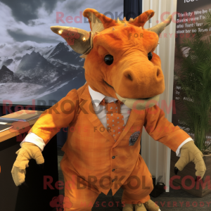 Orange Triceratops maskot...