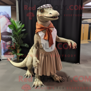 Tan Spinosaurus maskot...