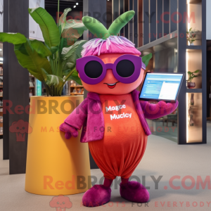 Magenta Mango maskot...