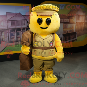 Gul American Soldier maskot...