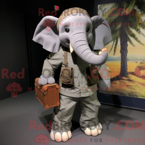 Grande máscara de elefante...