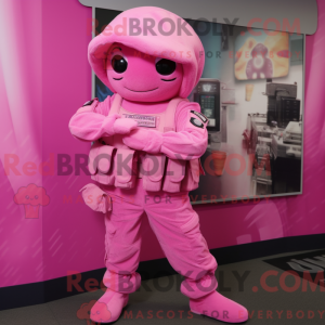 Maskottchenfigur eines Pink...
