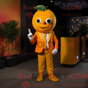 Maskotkarakter af en orange...