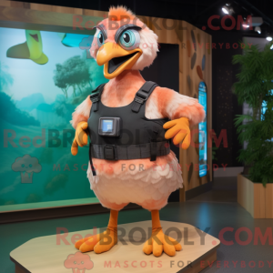 Personagem de máscara de...