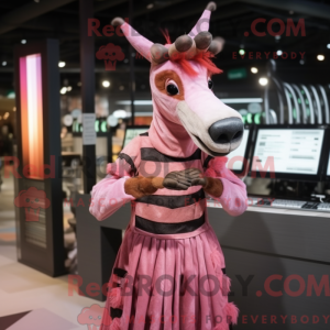 Maskotkarakter af en Pink...