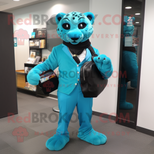 Cyan Jaguar w kostiumie...