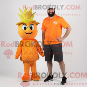 Postava maskota oranžového...
