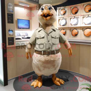 Postava maskota Tan Pigeon...