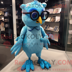 Personagem de máscara de um...