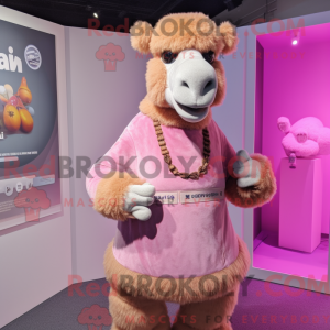 Personagem de máscara de...