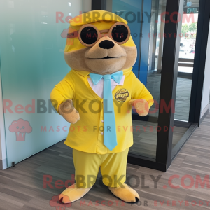 Postava maskota citronově...